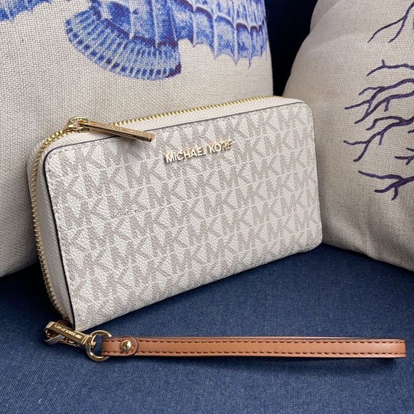 Michael Kors Jet Set Travel Lg Flat Multifunctional Phone Case-Wristlet-Wallet - Picture 9 of 16